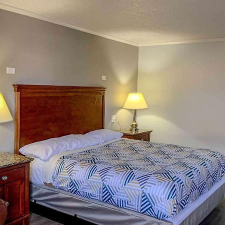 Motel 6 Newport News, Va - Fort Eustis المظهر الخارجي الصورة